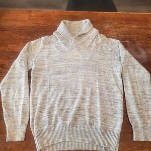 H&M Gray Crew Neck Sweater with Fine Knit Texture